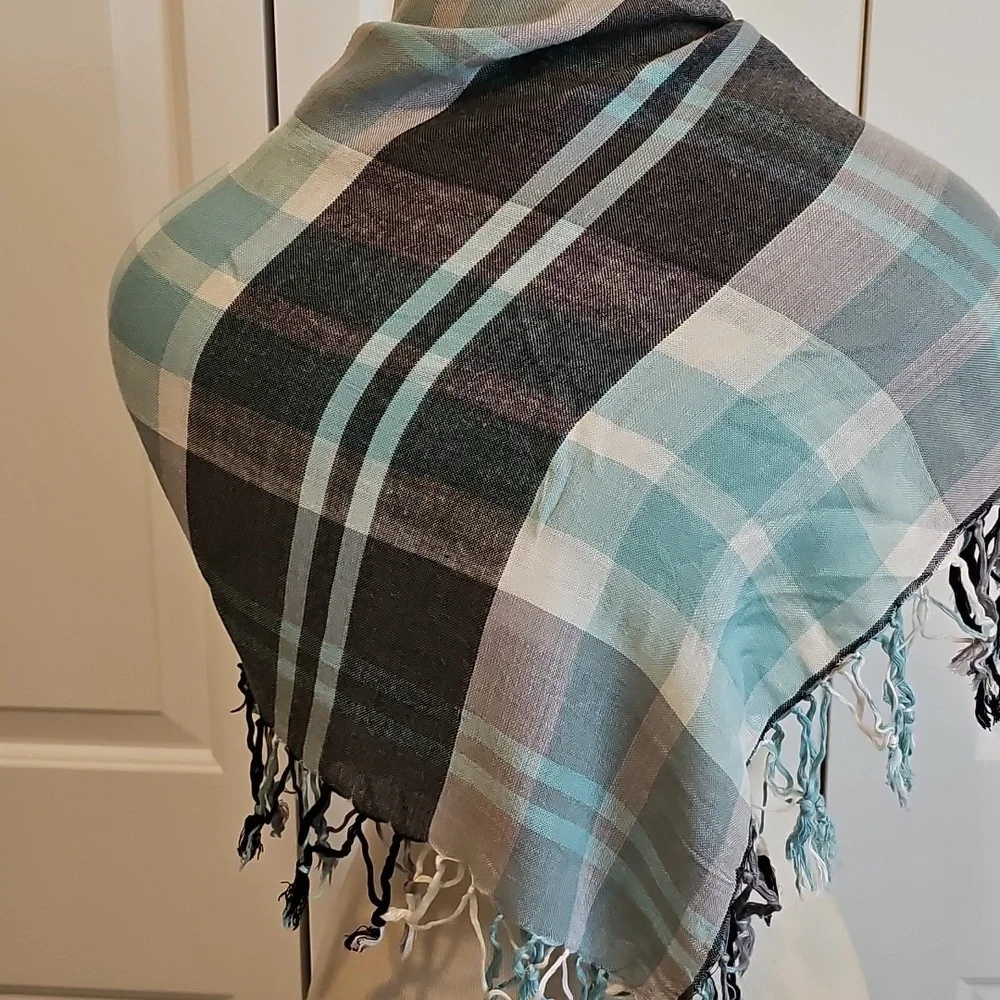 Divided Checkered Fringe Scarf - Blue and Black. 35